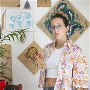 Profesora de inglés imparte clases de refuerzo o preparación de exámenes oficiales a todas las edades